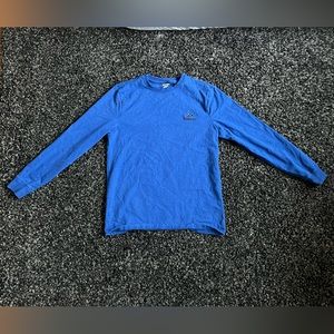 Bench Men’s SMALL long sleeve in BLUE. Slightly worn, almost brand new.